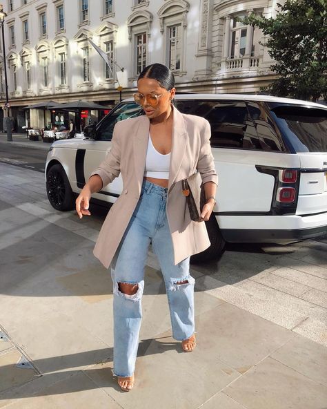 2023 Fall Lookbook, Easy Spring Style, Luxury Women Outfits, Cute Birthday Brunch Outfits, Classy Stylish Outfits, What To Wear In Chicago In April, Spring 2024 Fashion Trends Black Women, Spring Outfits Black Women Street Styles, Rainy Day Brunch Outfit Spring