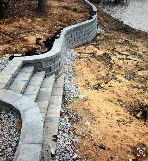 Backyard Retaining Walls, Sloped Backyard Landscaping, Taman Air, Landscaping Florida, Sloped Yard, Sloped Backyard, Landscaping Retaining Walls, Garden Stairs, Desain Lanskap