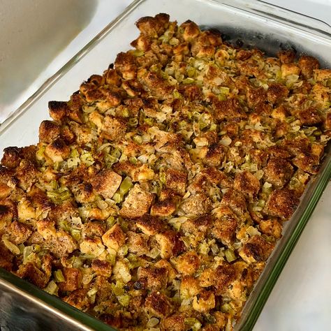 Savory Sourdough Thanksgiving Stuffing White Castle Stuffing, Stuffing Recipes Thanksgiving, Gluten Free Stuffing Thanksgiving, Rice Stuffing Recipes, Gluten Free Stuffing Recipes, Sausage Stuffing Recipe, Gluten Free Sausage, Potato Cakes Recipe, Gluten Free Stuffing