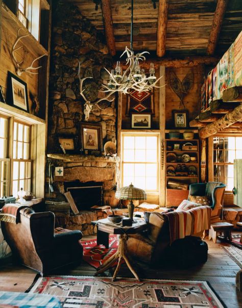 On the ranch with Ralph Lauren | Financial Times Ralph Lauren Cabin, Ralph Lauren Interiors, Ranch House Decor, Double Rl, Into The West, Ranch Decor, Vintage Cabin, Cabin Interiors, Cabin Living