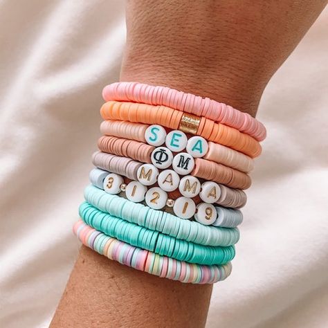 Heishi Bracelet, Preppy Bracelets, Preppy Jewelry, Polymer Clay Bracelet, Stacking Bracelets, Trendy Bracelets, Clay Bracelet, Diy Bracelet Designs, Diy Bracelets Patterns