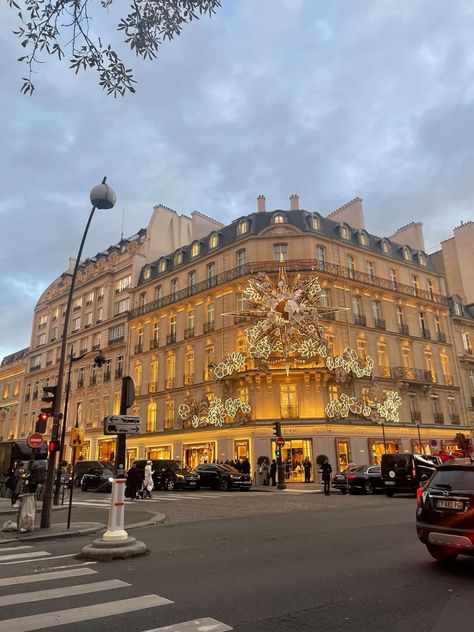 Paris Mood Board, A Day In Paris, Fashion Museum, Dior Paris, Paris Home, Parisian Life, Museums In Paris, Luxury Lifestyle Dreams, Paris Love