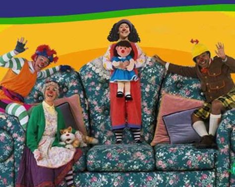 When you could literally live your life on your couch. Oh wait... | 15 Times You Wished "The Big Comfy Couch" Was Real Life 90s Kids Remember, Big Comfy Couch, 2000s Tv Shows, The Big Comfy Couch, Childhood Memories 90s, Childhood Memories 2000, 90s Memories, Childhood Tv Shows, 90s Cartoons