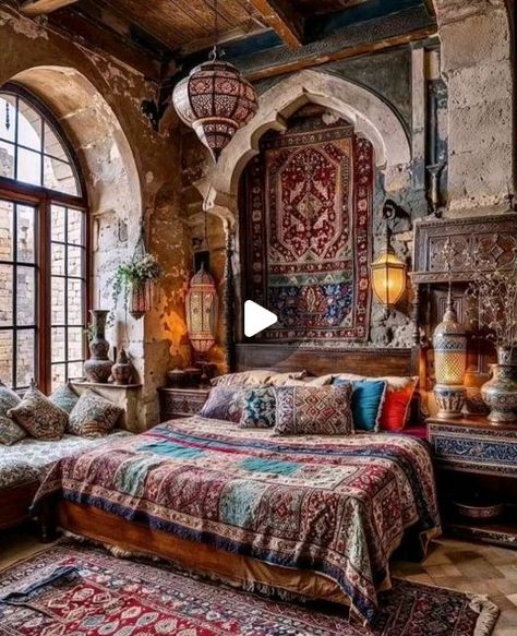 Bohemian Bedroom Decor Moroccan Style, Vintage Boho Bedroom, Maximalist Bedroom, Moroccan Bedroom, Boho Style Bedroom, Bohemian Bedroom Decor, Vintage Bedroom, Farmhouse Bedroom Decor, Compact Living