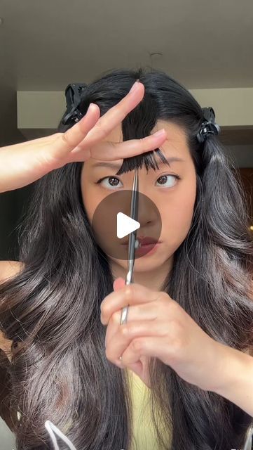 Em Chen on Instagram: "round faces 🤝🏼 shorter curtain bangs   #curtainbangs #curtainbang #diyhaircut #diybangs #fringebangs #hairtok #hairinspiration #hairinspo #hairinstagram" Hair Styles For Short Bangs, Wispy Curtain Bangs Asian Hair, How To Style Shorter Curtain Bangs, Bangs In Round Face, Super Short Curtain Bangs, Wispy Bangs Round Face Asian, Minimal Curtain Bangs, Grown Out Bangs Haircut, Mid Length Bangs Hairstyles