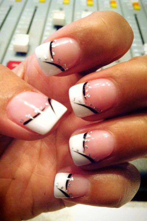 Awesome French Manicure Design Classic Nail Designs, Black And White Nail Designs, French Pedicure, French Manicure Designs, Manicure Colors, Nagel Tips, French Nail Art, French Nail Designs, Classic Nails