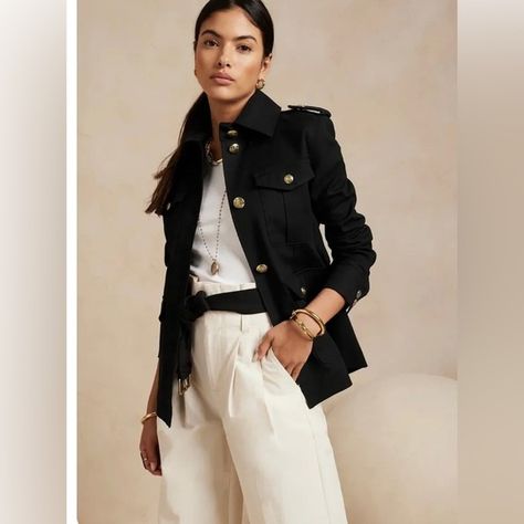 Banana Republic Outfits 2022, 2023 Clothes, Style Scrapbook, Vintage Safari, Black And White Outfit, Quoi Porter, Style Goals, Minimal Classic, Safari Style