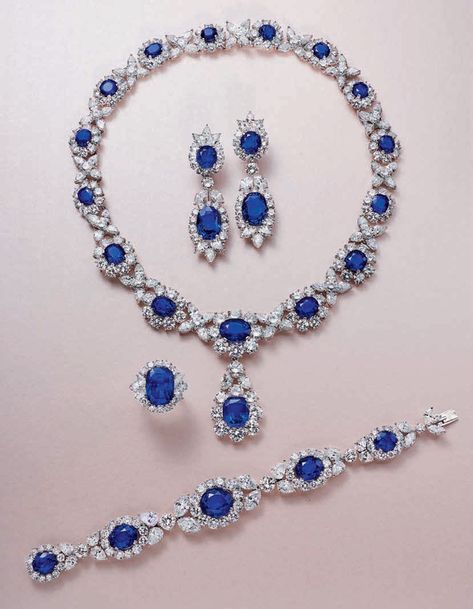 A Highly Important Suite of Kashmir, Burmese, Sri Lankan Sapphire and Diamond Jewellery, By Harry Winston - Alain.R.Truong Harry Winston Jewelry Set, Harry Winston Diamond Necklace, Blue Diamond Necklace, Harry Winston Jewelry, Sapphire Jewelry Set, Diamond Necklace Wedding, Ruby And Diamond Necklace, Blue Sapphire Jewelry, The Bling Ring