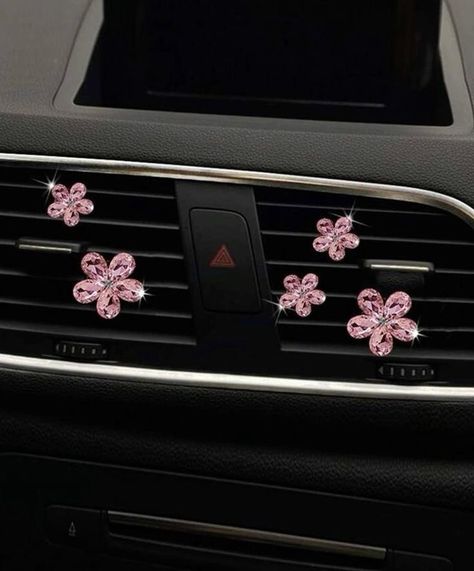 X Passenger Princess Ideas, Passenger Princess Aesthetic Car Decor, Passenger Princess Decor, Passenger Princess Aesthetic, Princess Car, Pink Car Accessories, Passenger Princess, Girly Car Accessories, Car Things