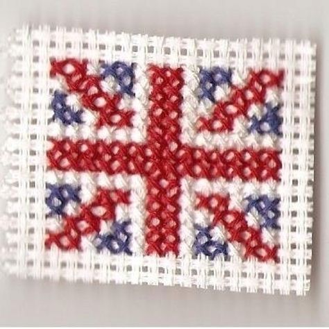 Flag SWAPs - cross stitch flags (UK) England Crafts, Flag Cross Stitch, English Flag, World Thinking Day, Girl Scout Swap, Cross Stitch Fonts, Cross Stitch Boards, Girl Guide, England Flag