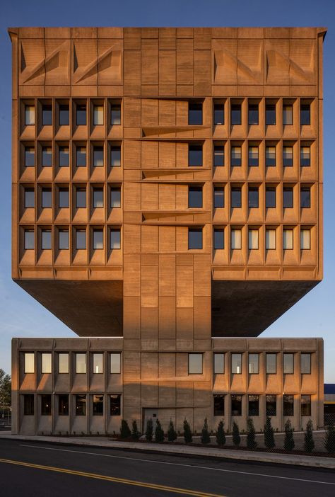 Marcel Breuer's brutalist office in Connecticut reopens as Hotel Marcel Mid Century Apartment, Precast Concrete Panels, Brutalist Buildings, Steel Trusses, Concrete Panel, Concrete Facade, Marcel Breuer, Precast Concrete, Passive House