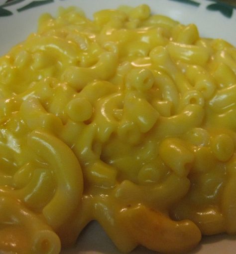 Texas Roadhouse Macaroni and Cheese Recipe - Secret Copycat Restaurant Recipes Cheesy Mac And Cheese Recipe, Cheesy Mac N Cheese Recipe, Cheesy Mac, Steakhouse Recipes, Easy Mac N Cheese, Cheesy Mac And Cheese, Boxed Mac And Cheese, Macaroni And Cheese Recipe, Macaroni N Cheese Recipe