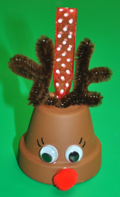 DIY: Rudolph Made w/ Mini Terracotta Pots Easy Kids Christmas, Kids Christmas Crafts Easy, Reindeer Ornaments, Clay Pot Crafts, Red Nose, Noel Christmas, Dollar Store Crafts, Christmas Crafts For Kids, Winter Crafts