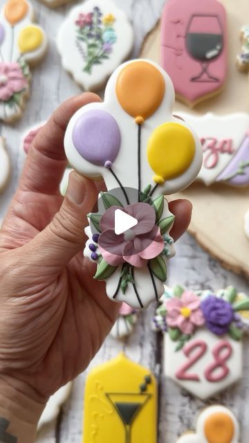 David Camit on Instagram: "The standard version of this balloon cutter is probably my most frequently used cutter so I was excited when I got the chance to use the floral version of it 💐 A quick break from the Valentine’s Day fun to sneak peek this next set. Lemon vanilla bean sugar cookie and Royal icing recipes: @borderlandsbakery Colors: GEL COLORS by @thesugarart Cutter: @thecookiery.ca . . . . . #floralcookies #ballooncookies #birthdaycookies #royalicing #customcookies #cookiedecorating #decoratedcookies #decoratedsugarcookies #chicagocookies #buzzfeedtasty" Balloon Cookies Decorated, Royal Icing Recipes, Birthday Cookies Decorated, Sugar Cookie Recipe With Royal Icing, Vanilla Bean Sugar, Balloon Cookies, Icing Recipes, Best Apple Pie, Gel Colors