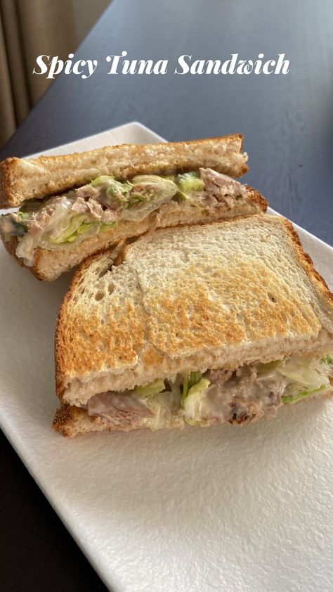 Spicy Tuna Sandwichs Recipe https://resepmamiku.com/en/spicy-tuna-sandwichs-katz__kitchen Spicy Tuna Sandwich, Tuna Sandwich Recipe, Tuna Sandwich Recipes, Tuna Sandwiches, Cold Sandwiches, Tuna Sandwich, Canned Tuna, Spicy Tuna, Healthy Food Dishes