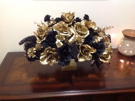 Gold and black silk flower arrangement Black Gold Flower Arrangement, Black And Gold Flower Centerpieces, Black And Gold Floral Centerpieces, Black And Gold Flower Arrangements, Gold Flower Arrangements, Black Floral Arrangements, Rose Gold Wedding Flowers, Black And Gold Centerpieces, Diy Flower Arrangements Wedding