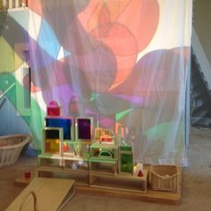 color mixing, overhead projector, light and shadows, preschool, reggio inpsired Shadows Preschool, Shadow Activities, Reggio Children, Reggio Emilia Classroom, Reggio Inspired Classrooms, Overhead Projector, Reggio Emilia Inspired, Reggio Classroom, Projector Light