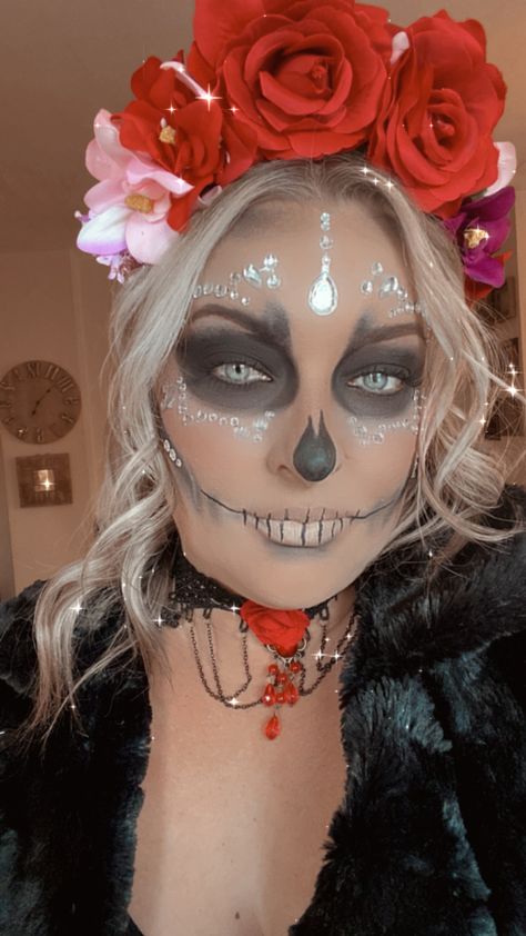 Day Of The Dead- Makeup-Halloween Girls Day Of The Dead Makeup, Dead Bride Makeup For Kids, Dawn Of The Dead Makeup, Dead Bride Makeup Halloween, Day Of The Dead Hairstyles, Day Of The Dead Makeup Simple, Simple Day Of The Dead Makeup, Day Of The Dead Make Up, Day Of The Dead Makeup Easy