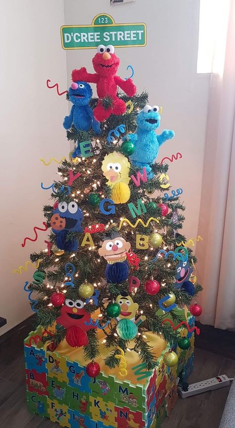 Elmo Christmas Tree, Elmo Christmas Tree Ideas, Cookie Monster Christmas Tree, Kid Themed Christmas Trees, Sesame Street Christmas Tree, Kid Christmas Tree, December Decor, Elmo Christmas, Christmas Tree Shopping