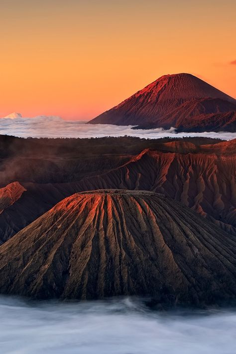 Mount Bromo - Java, Indonesia Mount Bromo, Mountain Aesthetic, Mountain Illustration, Indonesian Art, East Java, Best Sunset, Alam Yang Indah, San Antonio Tx, Semarang