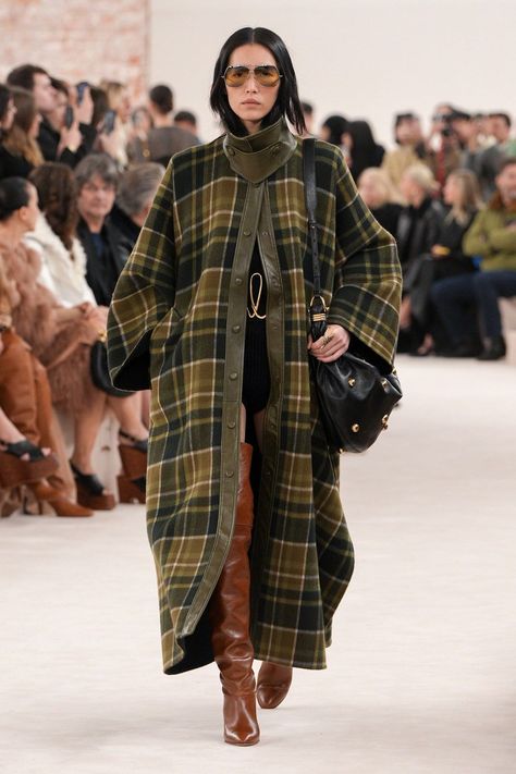 Chloé Chloe Fashion Show 2024, Chloe 2024 Fall, Vogue 2024, Chloe 2024, Fashion Trend Forecast, Fall Winter Trends, Phoebe Philo, Sienna Miller, Trendy Fall