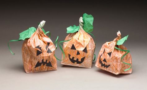 Paper Bag Pumpkin Patch craft Quick Easy Crafts, Fall Library, Pumpkin Patch Craft, Fall Lunch, Pumpkin Patch Birthday, Halloween Pumpkin Patch, Lunch Sack, Fall Harvest Party, Paper Bag Crafts