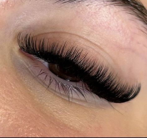 Extreme Cat Eye Lash Extensions, Short Full Lash Extensions, Hybrid Wispy Lash Extensions, Hybrid Cat Eye Lash Extensions, Cateye Eyelashes Extensions, Wispy Hybrid Lash Extensions, Lash Extensions Full, Hybrid Lash Extensions, Lash Ideas