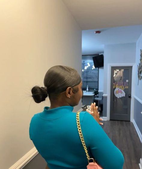 @styles_byq on Instagram: "Swoop knot bun so Fye!✨ Book those November appointments💗…. Swipe  #chicagohairstylist #chicagohair #chicagoponytail #houstonhairstylist #houstonponytails #lahairstylist #laponytails #atlantahairstylist #atlantahair #atlantaponytail #detriothairstylist #swoopponytail #quickweave #sleekponytail #naturalhair #naturalhairstyles #miamihairstylist #miamiponytails #explorepage✨ #explorepage" Swoop Slick Back Ponytail, Swoop And Bun, Swoop With Bun, Swoop Knot Bun, Swoop Bun Natural Hair, Swoop Ponytail Natural Hair, Side Part Swoop Ponytail, Slick Ponytail Weave With Swoop, Swoop Ponytail Hairstyles