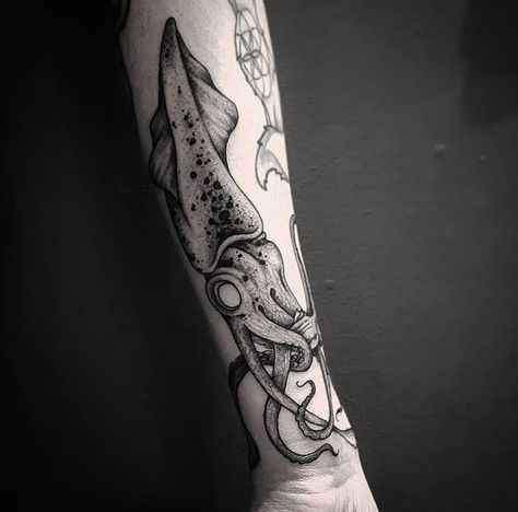 Squid Tattoo Design, Squid Tattoo, Jersey Channel Islands, Octopus Squid, Sleeve Ideas, Tattoo Arm, Leg Sleeve, Sleeves Ideas, Leg Sleeves