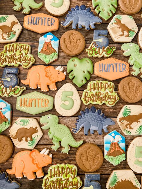 Dinosaur Party Dessert Table, Dinosaur Party Cookies, Dinosaur Birthday Cookies, Taco Cookies, Dinosaur Sugar Cookies, Three Rex Birthday Party, Dinosaur Birthday Party Food, 3rd Birthday Party For Boy, 4de Verjaardag