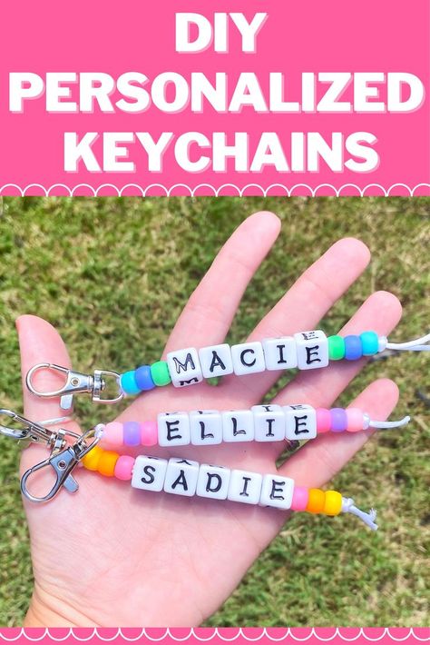 Word Keychain Diy, Preschool Keychain Craft, Friendship Keychains Diy Beads, Diy Personalized Keychain Ideas, Name Bead Keychain Diy, Personalized Beaded Keychains, Easy Keyrings To Make, Beaded Name Keychain Diy, Preschool Bead Crafts