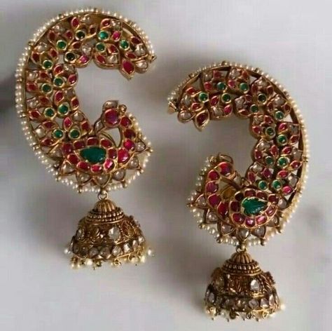 Latest Earrings Design, Vintage Indian Jewelry, Traditional Wedding Jewellery, Temple Jewellery Earrings, Wedding Jewellery Designs, Wedding Jewelry Sets Bridal Jewellery, Kundan Jewellery Bridal, Antique Necklaces Design, Bridal Jewelry Vintage