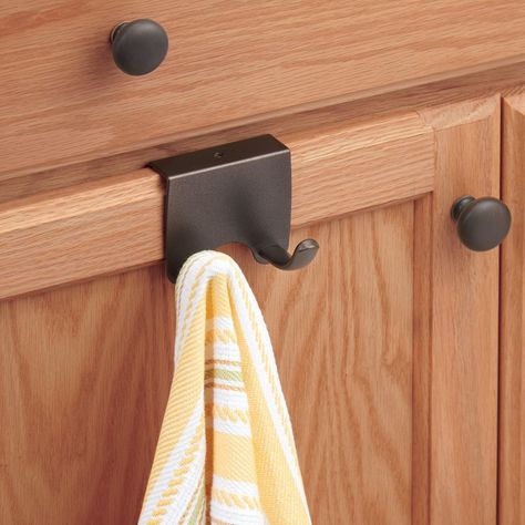 Kitchen Hand Towel Holder Ideas, Kitchen Towel Hanging Ideas, Cabinet Door Storage Ideas, Door Storage Ideas, Hand Towel Holder Ideas, Towel Hanging Ideas, In Kitchen Pantry, Kitchen Towel Hanger, Kitchen Towels Hanging