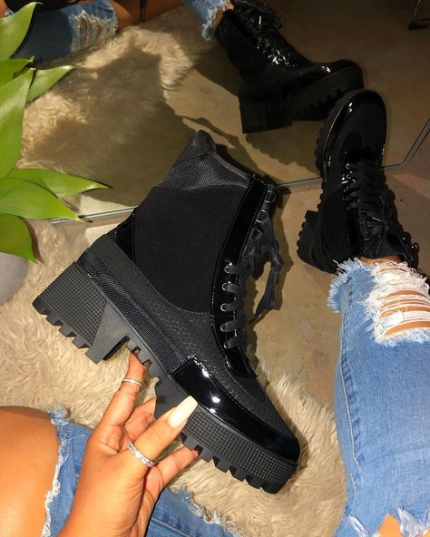 Black Combat Boots Outfit, White Gogo Boots, Combat Boot Outfit, Clothes Reference, Lug Sole Boots, Women Heels, Trendy Sandals, Black Combat Boots, Lace Up Combat Boots