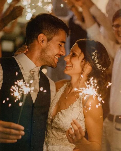 Using Wedding Sparklers In the Winter Wedding Sparklers Photos, Night Wedding Photos, Wedding Exit, Wedding Portrait Poses, Wedding Exits, Wedding Picture Poses, Wedding Sparklers, Wedding Photography Styles, Wedding Photos Poses