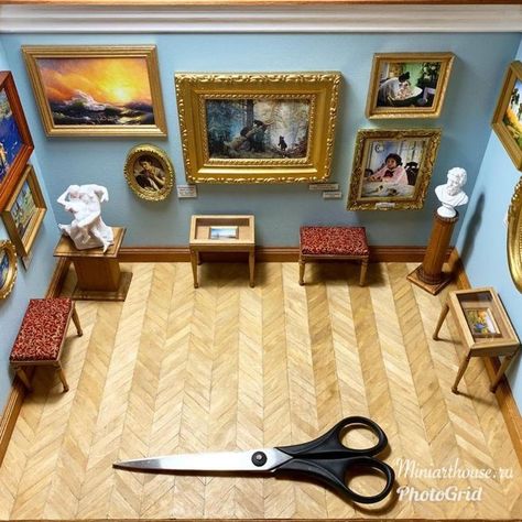 Diy Mini Art Gallery, Miniature Art Gallery Diy, Mini Museum Art Project, Diorama Museum, Diy Museum, Tiny Art Gallery, Museum Miniature, Miniature Art Gallery, Diy Art Gallery