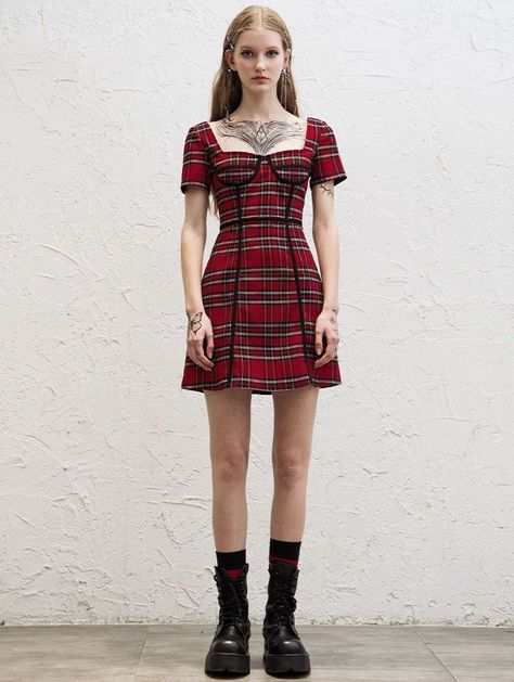 Plaid Dress Grunge, Red Plaid Outfit, Grunge Shorts, Metal Dress, Upcycled Dress, Gothic Grunge, Punk Dress, Dress Display, Pastel Goth Fashion