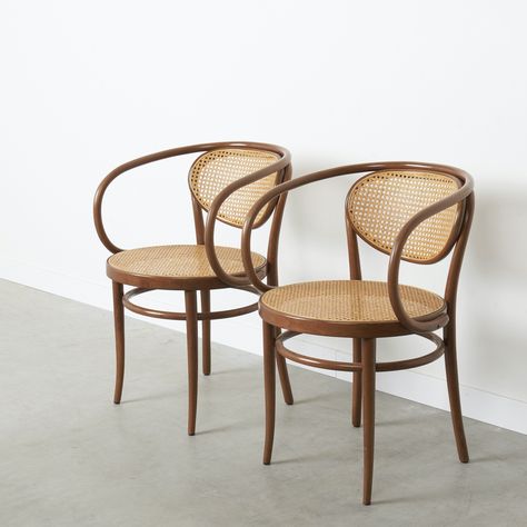 Thonet Armchair, Vintage Cane Chair, Vintage Rattan Chair, Thonet Dining Chairs, Coffee Chairs, Thonet Chair, Armchair Vintage, Wishbone Chair, Vintage Chairs