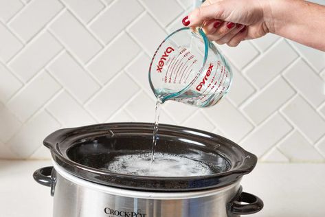 How to Make a Homemade Slow Cooker Humidifier | Apartment Therapy How To Humidify Your House Diy, Natural Humidifier Diy, Diy Humidifier Homemade, Homemade Humidifier, Diy Humidifier, Humidifier Diy, Sick Face, Vicks Humidifier, Slow Cooker Hacks