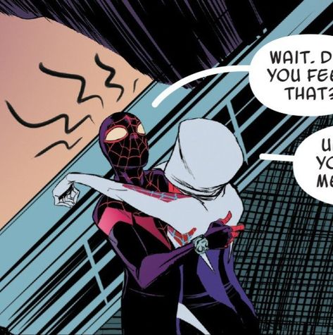 Miles And Gwen Comic, Gwen X Miles, Miles X Gwen, Miles Morales And Gwen Stacy, Miles Morales And Gwen, Gwen Stacy Comic, Gwen Stacy Icon, Miles And Gwen, Spider Gwen Art