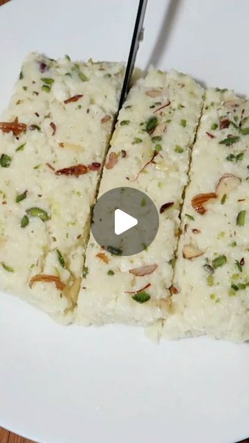 376K views · 9.2K likes | Ritu Gupta on Instagram: "Kalakand recipe ❤️ . . .  #explore #cookingvideos #cookeatrepeat #trending #recipeoftheday #lunchrecipes #barfi #kalakand #indiansweets #delhistreetfood #dessert #dessertporn #sweets #trendingreels #cookingvegan #northindianfood #healthylifestyle #mumbaistreetfood #streetfood #viralreels #tasty #delhifoodie #foodlover #lovefood #fyp #explorepage✨ #foodiesofinstagram #foodporn" Kalakand Sweet, Kalakand Recipe, Barfi Recipe, Mumbai Street Food, Edible Paper, Paneer Recipes, Healthy Sweets Recipes, Indian Sweets, Interesting Food