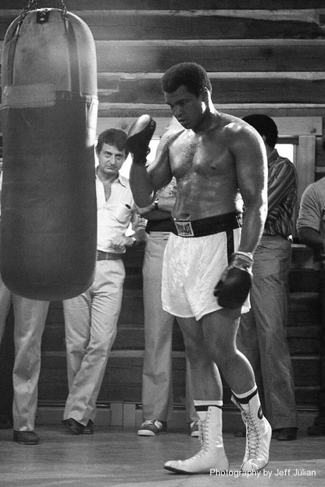 Dont Quit Quotes, Quitting Quotes, Muhammad Ali Boxing, محمد علي, Boxing Images, Mohamed Ali, Muhammed Ali, Mohammed Ali, Float Like A Butterfly