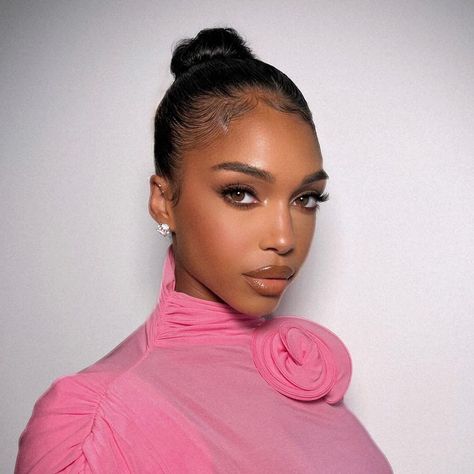 X Lori Harvey Hair Bun, Lori Harvey Bun, Soft Girl Makeup, Elegant Bun, Lori Harvey, Makeup For Black Skin, Lazy Girl, Girls Makeup, Pretty Makeup