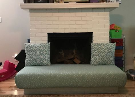 Fireplace Cushion, Make A Fireplace, Garden Bench Diy, Upcycled Furniture Diy, Diy Entryway, Room Color Schemes, Perfect Bedroom, Diy Fireplace, Fireplace Makeover