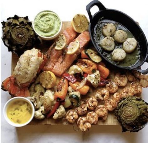 Seafood Grazing Board, Charcuterie Board Seafood, Grill Charcuterie Board, Sea Cuterie Board, Cool Charcuterie Board Ideas, Surf And Turf Charcuterie Board, Seacuterie Board Ideas, Seafood Board Platter, Seacuterie Boards