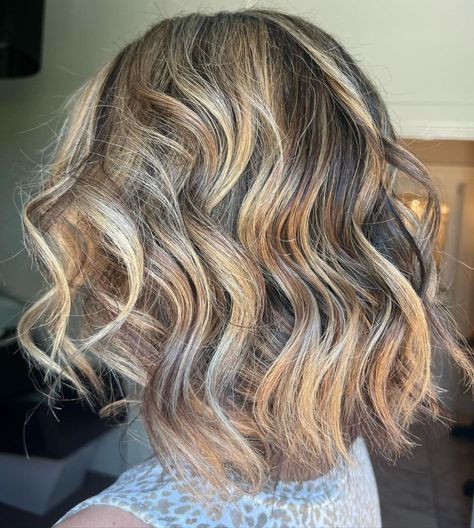 Smokey Brown Balayage, Gray Coverage Highlights, Shoulder Hairstyles, Long Hair Color Ideas, Gray Blending, Gray Highlights, Pearl Hair Clips, Grey Hair Coverage, Grey Highlights