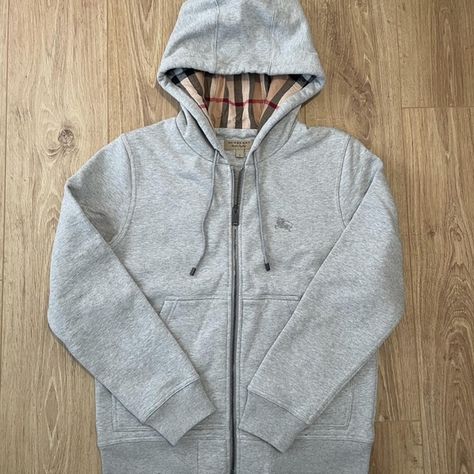 Burberry men's grey hoodie Burberry Pullover, Burberry Hoodie, Calm Fits, Grey Hoodie Men, Fashion Men Streetwear, Street Fashion Men, Street Fashion Men Streetwear, It Boy, Burberry Jacket