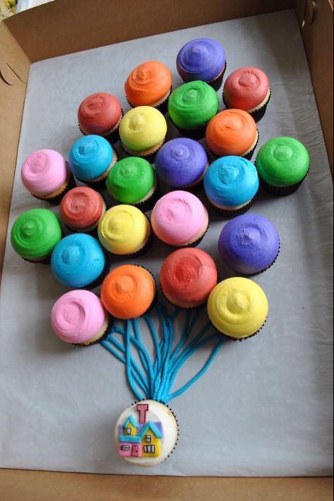 Disney Pixar "UP" cupcakes! #DisneySide @ Home Celebration Cupcakes Decorados, Festa Party, Cute Cupcakes, Cupcake Cake, Creative Cakes, Cute Cakes, Cupcakes Decoration, Cupcake Cookies, Let Them Eat Cake