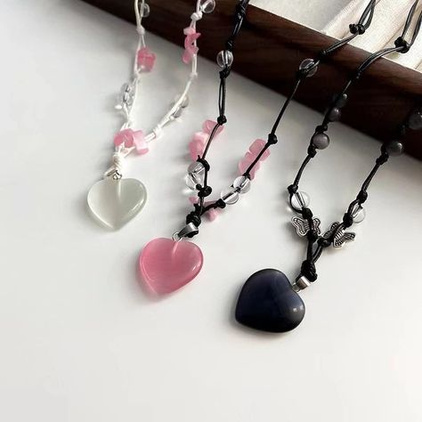 Chains Aesthetic, Anting Manik, Buat Pita, Pretty Jewelry Necklaces, Heart Shaped Pendant Necklace, Gelang Manik, Matching Jewelry, Enamel Bracelet, Beaded Bracelets Diy