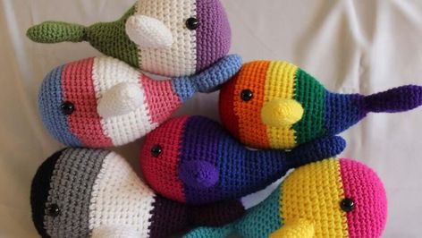 Crafts With Yarn, All Pride Flags, Pride Stuff, Lgbt Love, Lgbt Art, Easy Crafts For Kids, Lgbtq Pride, Lgbt Pride, Pride Flags